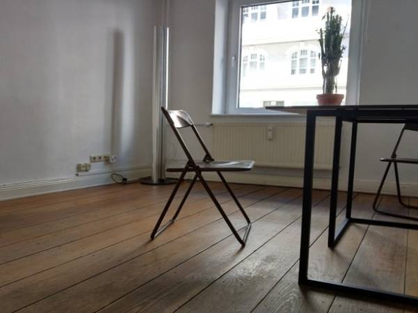 Schöne Arbeitsplätze und Räume mit hochwertiger Ausstattung in der Neustadt — Bild 1