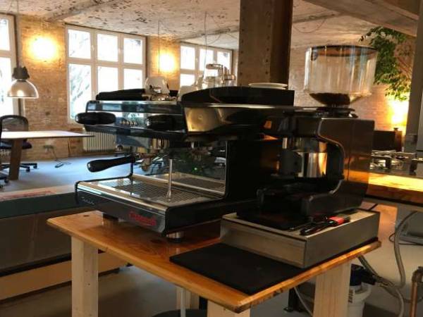 Büroraum und offene Arbeitsplätze in Coworking Space in Neukölln Berlin — Bild 3