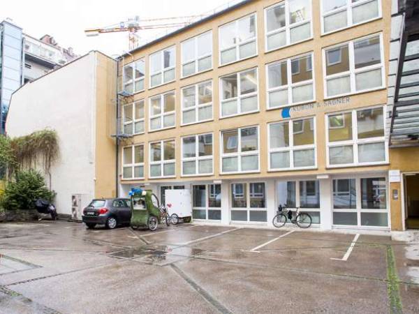 Büroraum oder Arbeitsplätze in einem ruhigen Rückgebäude in der Heßstraße — Bild 2
