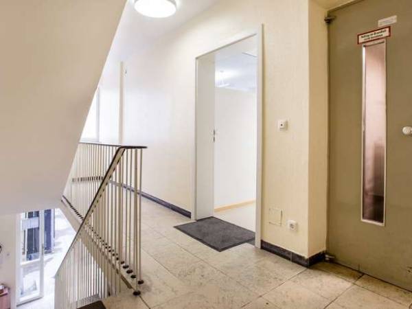 Büroraum oder Arbeitsplätze in einem ruhigen Rückgebäude in der Heßstraße — Bild 3