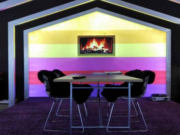 Großzügige Büro- und Ausstellungsfläche in einem Innenarchitekturbüro — Bild 3