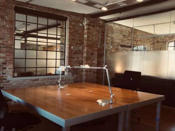 Schöner Büroraum im Industrie-Look in Offenbach am Main — Bild 1