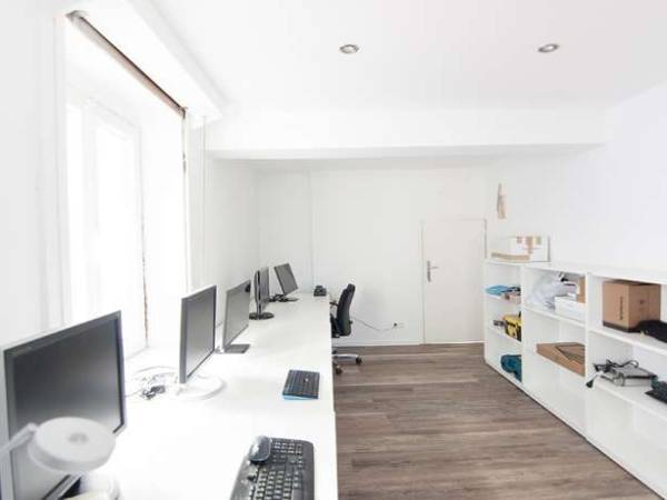 Günstige und sehr helle Büroräume in Friedrichstadt — Bild 1