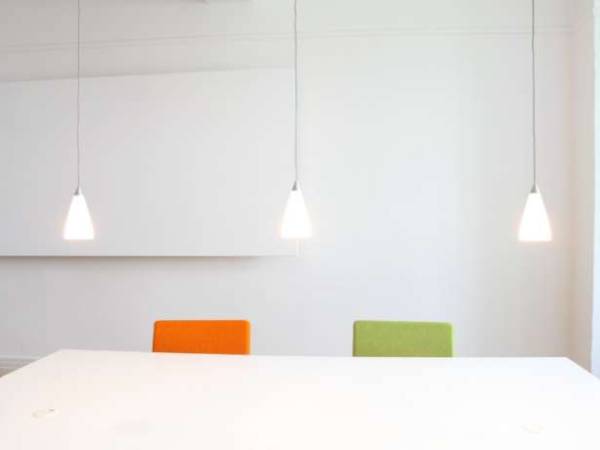 Co-Working Space: Wunderschönes Altbaubüro mit Balkon direkt am Hofgarten/Rhein — Bild 1